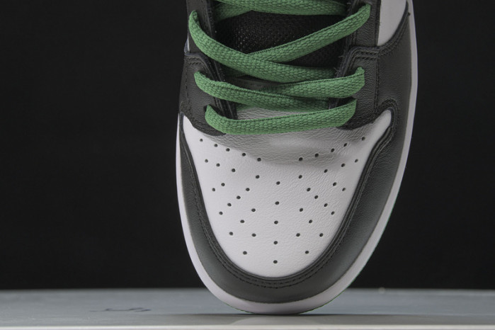 Nike SB Dunk Low Classic Green - BQ6817-302