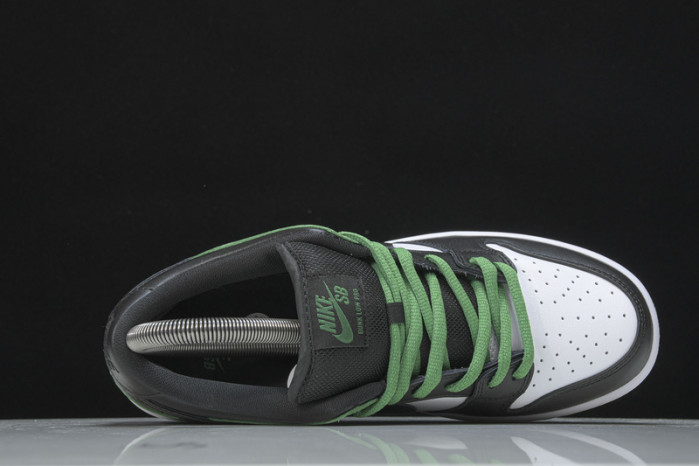 Nike SB Dunk Low Classic Green - BQ6817-302
