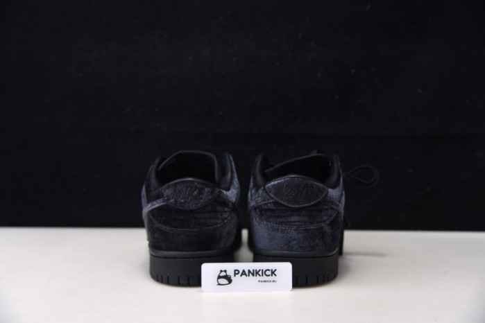 DOVER STREET MARKET X NIKE DUNK LOW TRIPLE BLACK DH2686-002