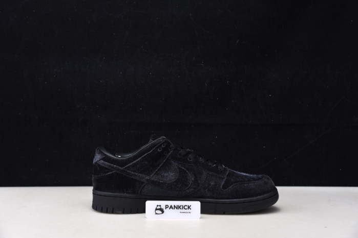 DOVER STREET MARKET X NIKE DUNK LOW TRIPLE BLACK DH2686-002