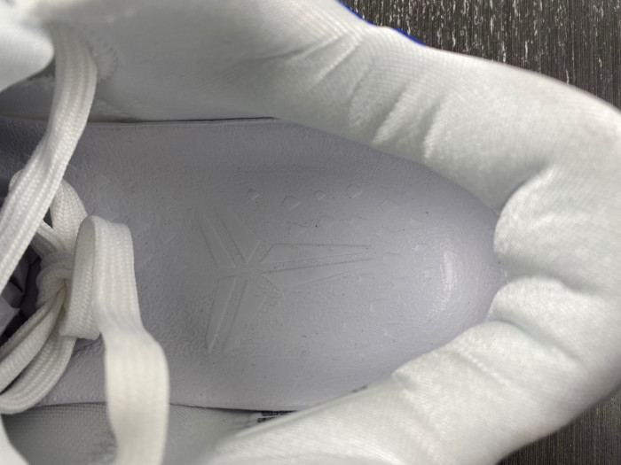 Nike Zoom Kobe 11 822675-185