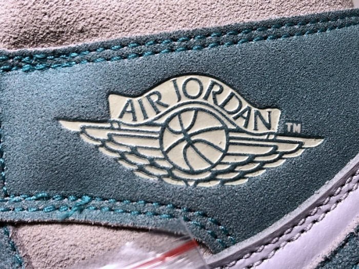 AIR JORDAN 1 RETRO HIGH OG 