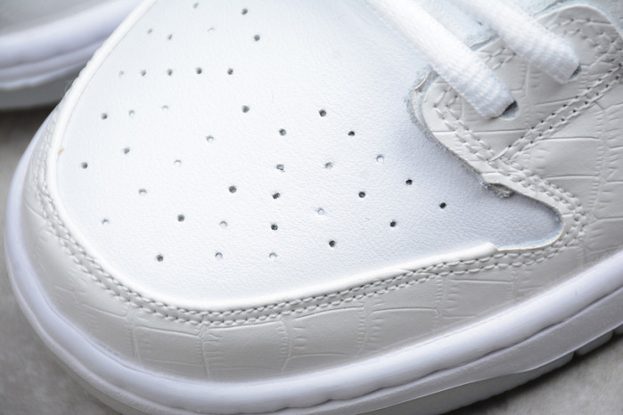nike sb dunk low Di*m*nd s*pply co white Di*m*nd bv1310-100