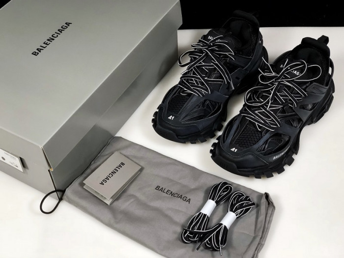 BLEN Track Black W06G0 2001 BLACK