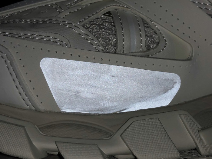 BLEN Track White 542023W1GB19000