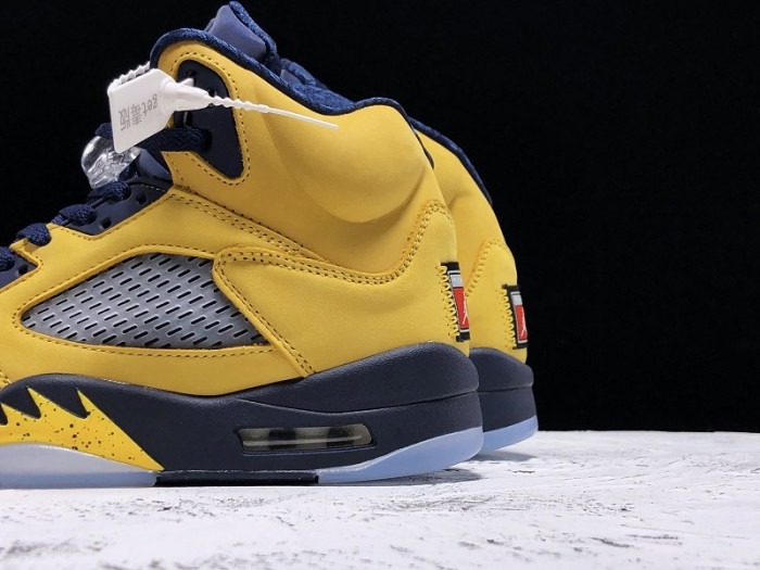 AIR JORDAN 5 RETRO SP MICHIGAN CQ9541-704