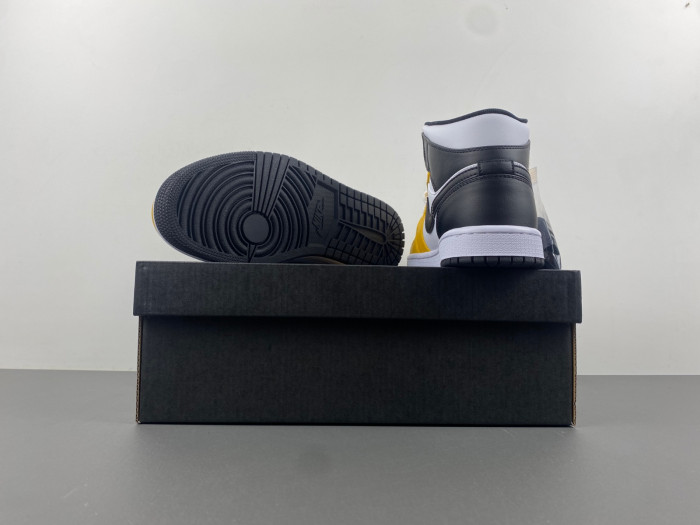 Air Jordan 1 Mid DQ8426-701