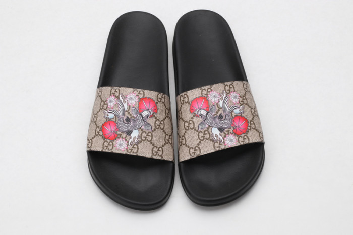 G DESIGNER SLIPPERS