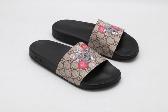 G DESIGNER SLIPPERS