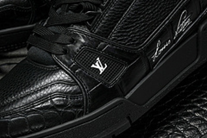 L&V SNEAKERS