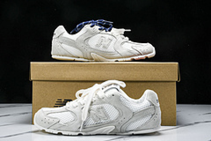 New Balance Miu