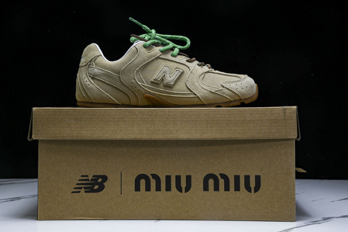 New Balance Miu