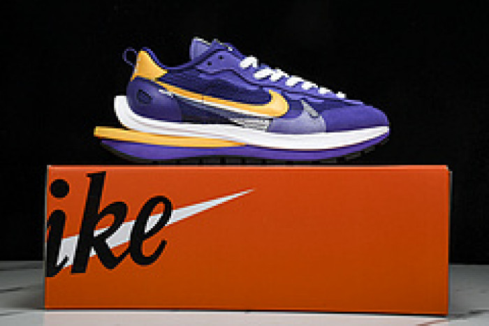 Sacai x Nk VaporWaffle 3.0 CV1363-103