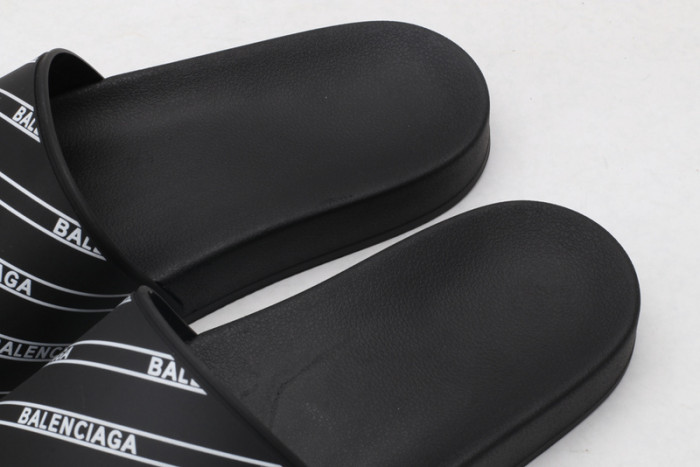 BLEN DESIGNER SLIPPERS