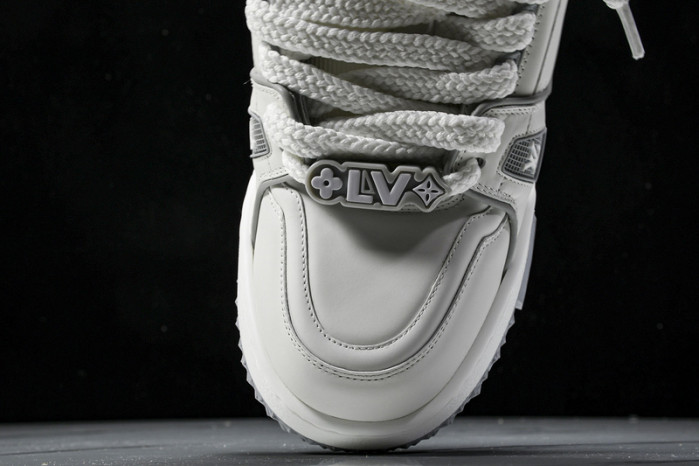 L&V SNEAKERS