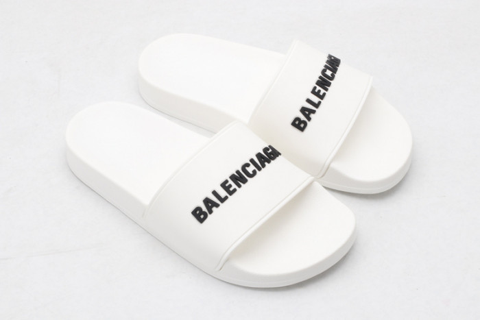 BLEN DESIGNER SLIPPERS