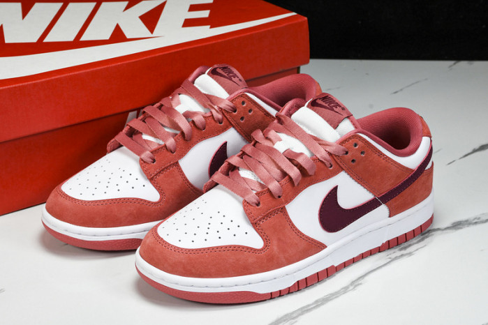 NIKE DUNK LOW VDAY FQ7056 100
