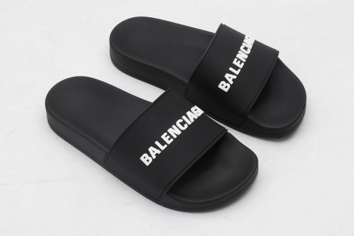 BLEN DESIGNER SLIPPERS