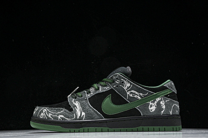 Skateboards x Nike SB Dunk Low HF7743-001