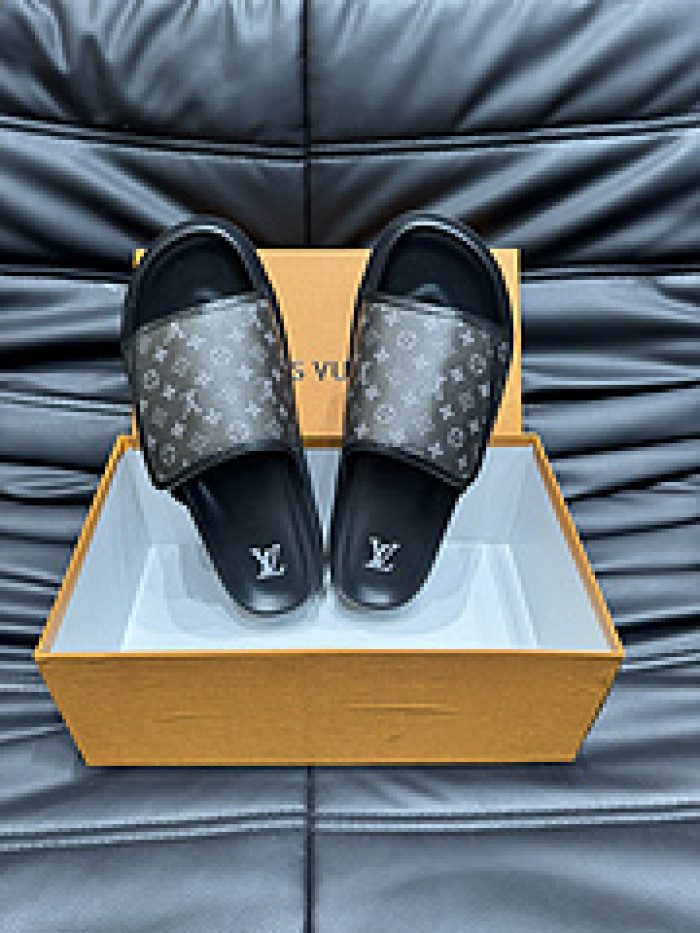 L&V SLIPPERS
