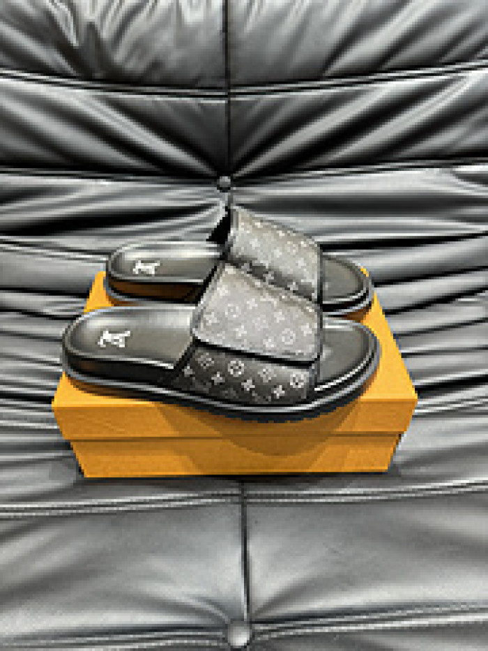 L&V SLIPPERS