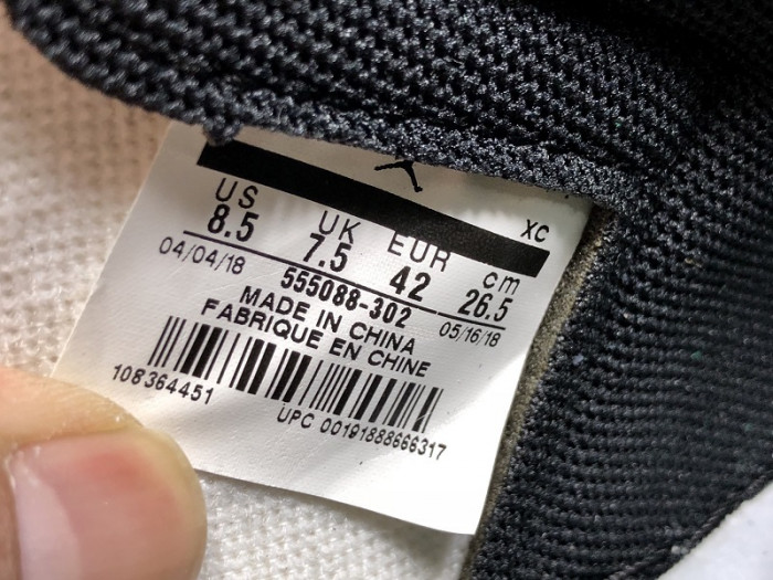 AIR JORDAN 1 RETRO HIGH OG 555088-302