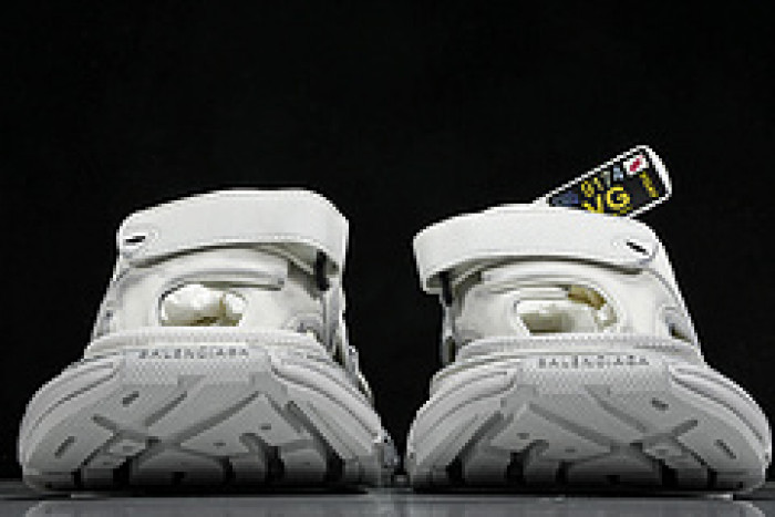 BLEN DESIGNER SLIPPERS