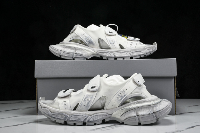 BLEN DESIGNER SLIPPERS