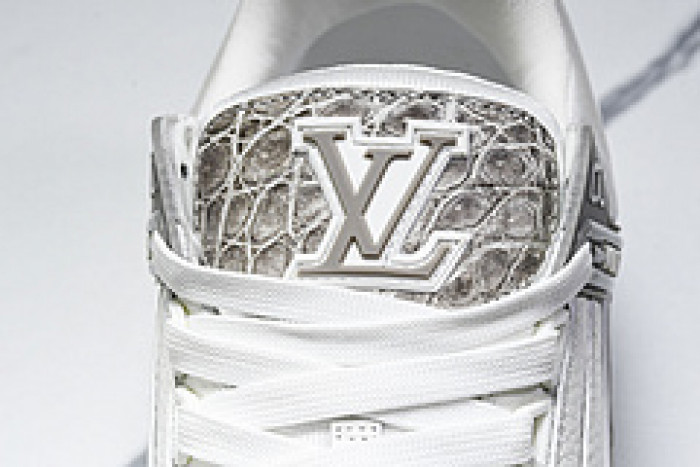 L&V SNEAKERS