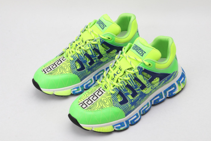 VER DESIGNER SNEAKERS