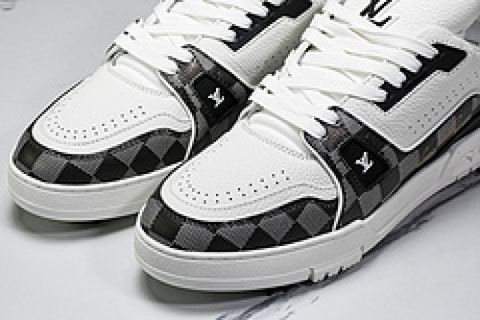 L&V SNEAKERS