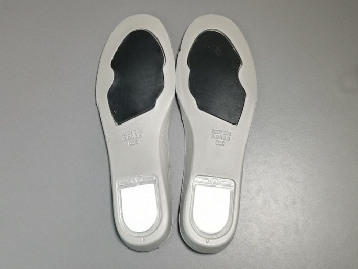 Quartersnacks x Nike SB Dunk Low Zebra DM3510-001