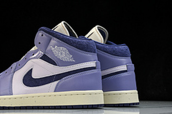 Air Jordan 1 Mid "Sky Purple" DZ3745-500