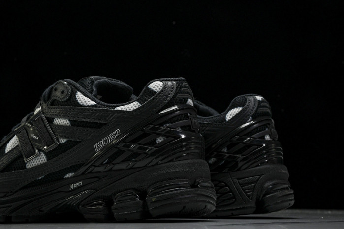 New Balance M1906RPB