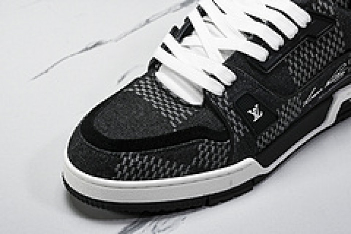 L&V SNEAKERS