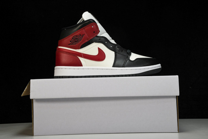 WMNS Air Jordan 1 Mid“Black Toe” BQ6472-160