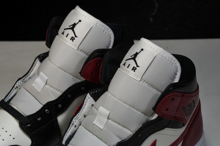 WMNS Air Jordan 1 Mid“Black Toe” BQ6472-160