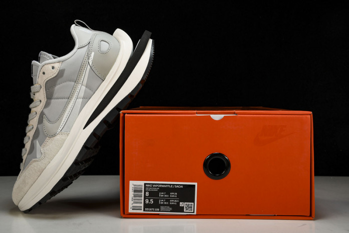 Sacai x Nk VaporWaffle 3.0 DD1875108