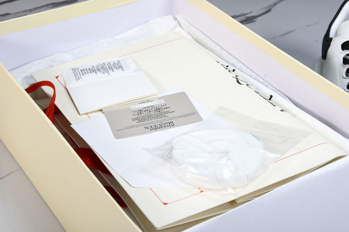 Alexander McQueen sneaker