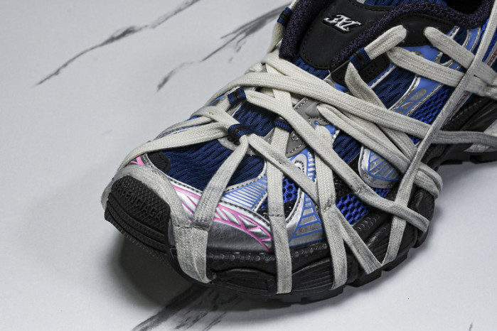 BLEN Phantom Sneaker 778698 W3XLL 0525