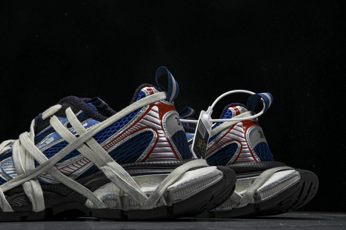 BLEN Phantom Sneaker 778698 W3XLL 0525