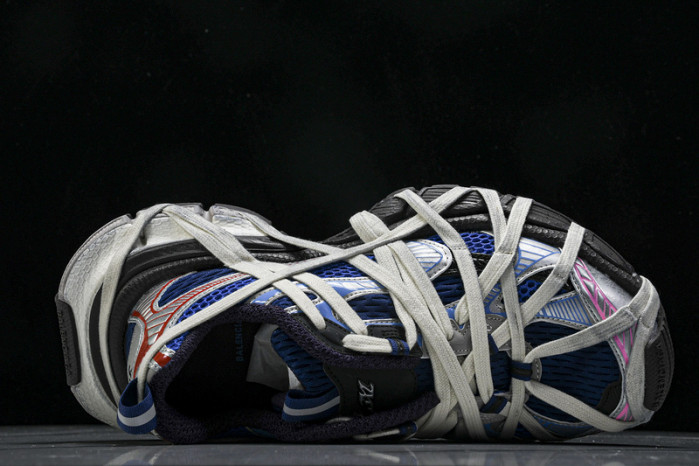 BLEN Phantom Sneaker 778698 W3XLL 0525