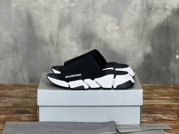 BLEN DESIGNER SLIPPERS