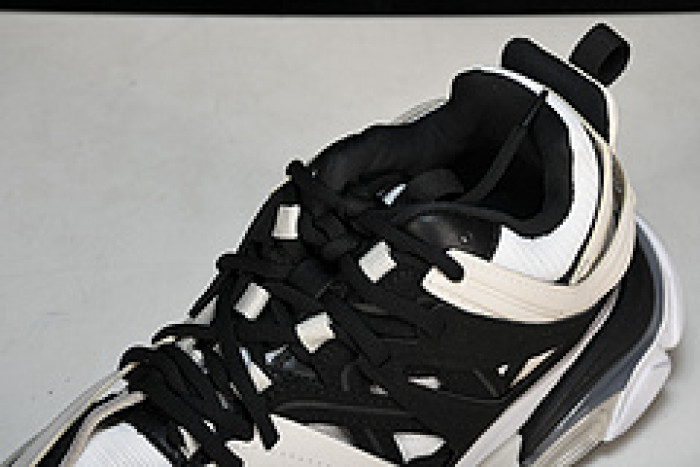 BLEN Track W3SU5-9791