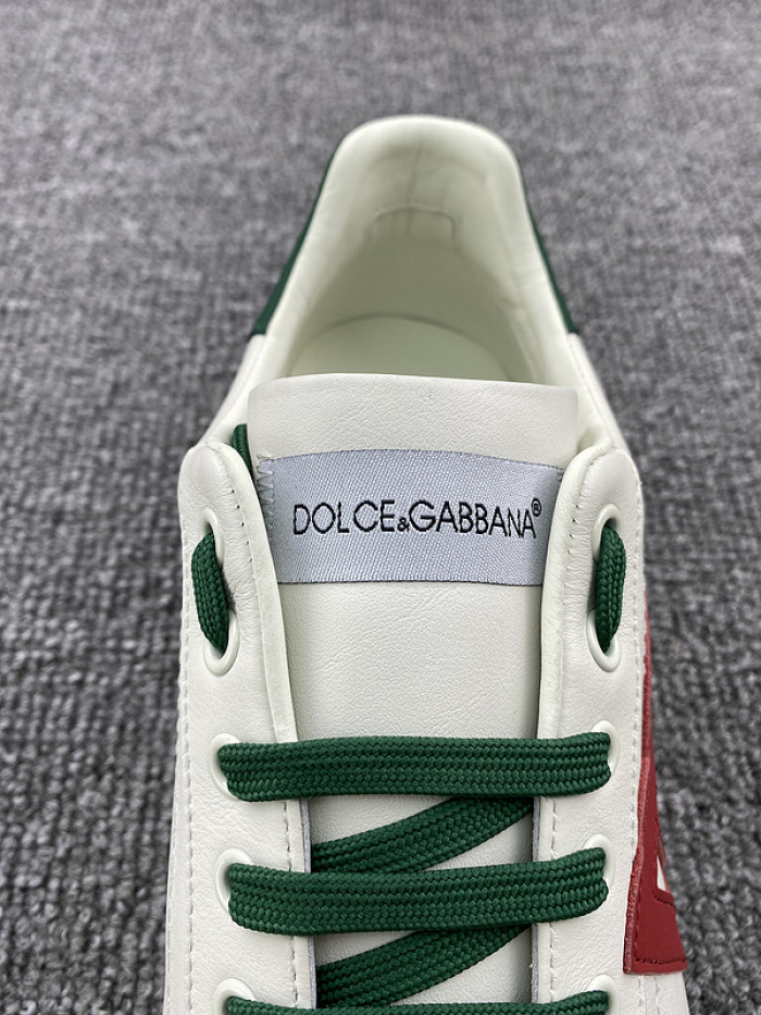 DG sneaker