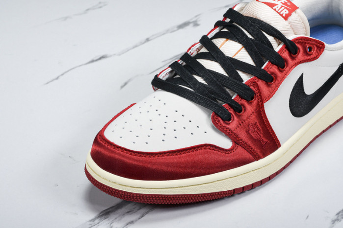 Jordan 1 Retro Low OG Trophy Room Away FN0432-100