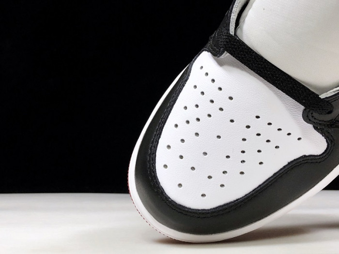 AIR JORDAN 1 HIGH OG “BLACK TOE” WHITE/ BLACK-VARSITY RED 555088-125