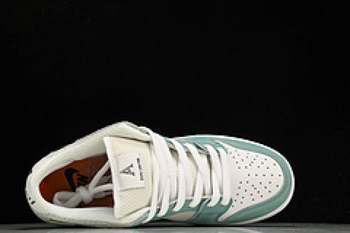 APRIL SKKATEBOARDS x NK SB Dunk Low FD2562-400