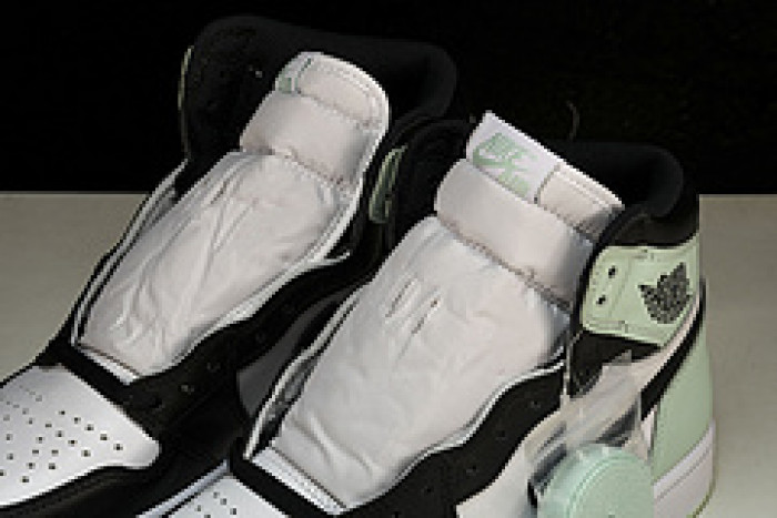 Air Jordan 1 Retro High OG NRG 61428 100