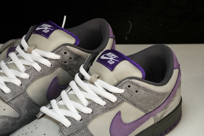 Nike SB Dunk Low Purple Pigeon - 304292-051
